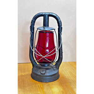 intage Dietz Monarch Lantern Red Glass Globe Rustic Farmhouse Cabin Decor